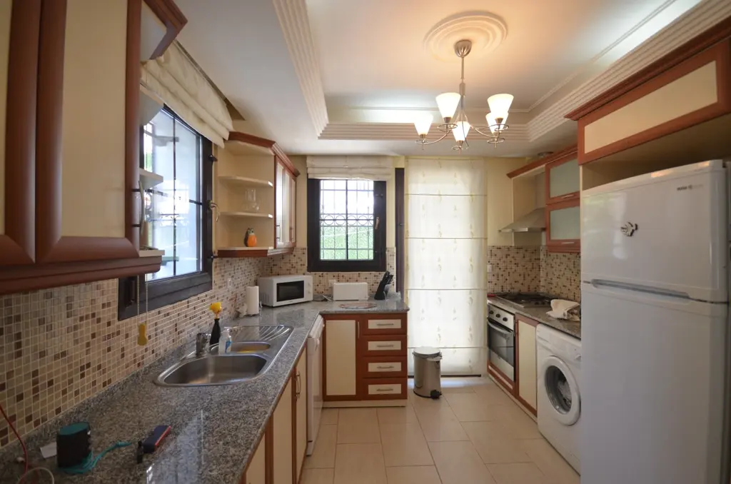 Fitted kitchen